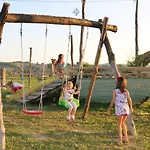 Homes Piralo بيت للعطل Kostajnica