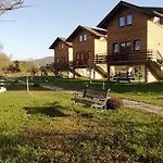 Homes Piralo بيت للعطل