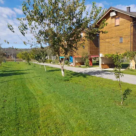 Homes Piralo * Kostajnica