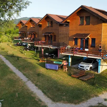 Vikendica Homes Piralo *