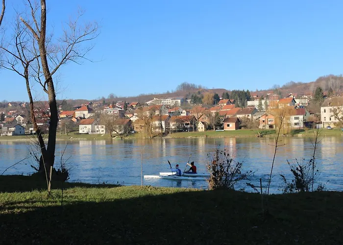 Homes Piralo Сasa de vacaciones Kostajnica