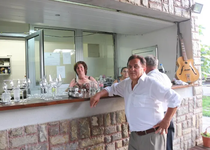 Homes Piralo Kostajnica